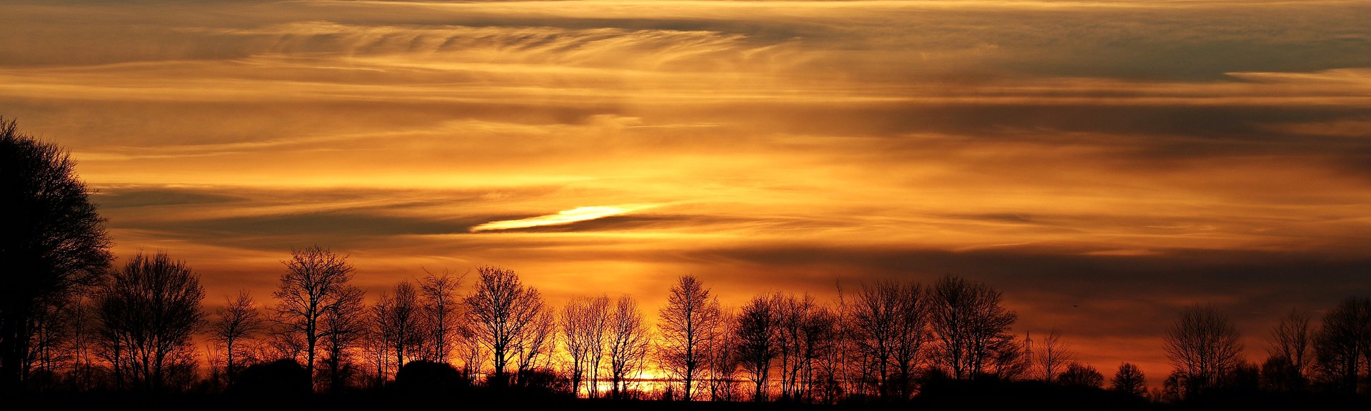 Sun Set representing the change of season for the Voice Over Bookings article.